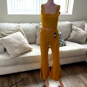 2-Piece Summer Capri Halter Set